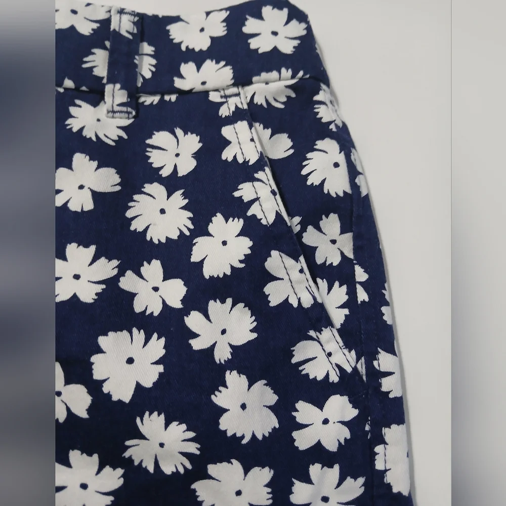 J CREW Floral Navy and White Women's Shorts‎